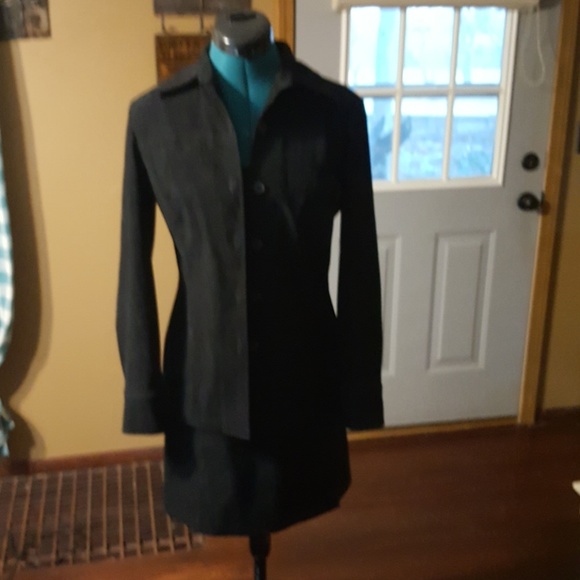 Express size 1-2 dress and jacket suit - Picture 2 of 5